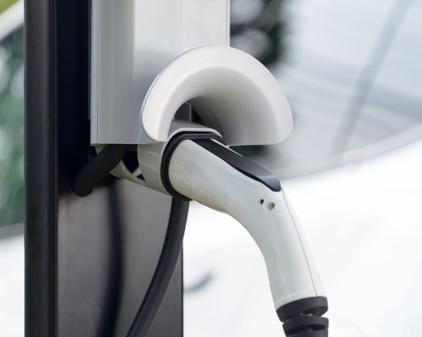 Installateur de bornes de recharge dans l’yonne et les départements voisins